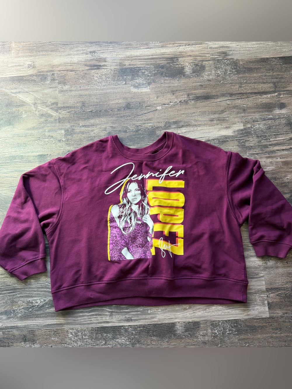 Old Navy maroon Jennifer Lopez JLo graphic print cropped sweatshirt women’s XXL